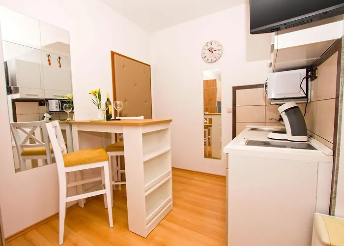 Koko Apartman Opatijski Torovi